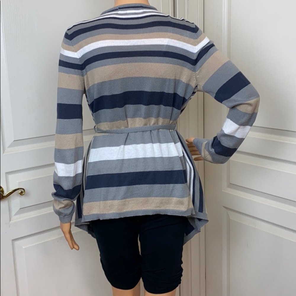 Forever 21 Striped Cardigan Size Medium - Picture 2 of 3